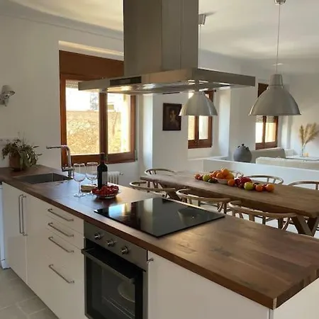 Villa Renovated House Palau-saverdera Palau Saverdera