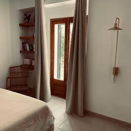 Renovated House Palau-saverdera